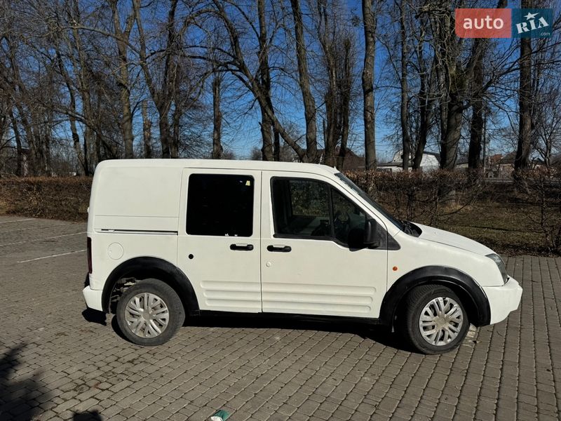 Вантажопасажирський фургон Ford Transit Connect 2005 в Василькові