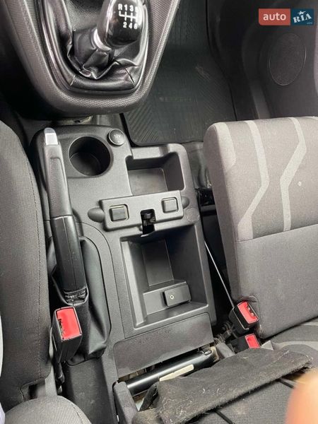 Вантажний фургон Ford Transit Connect 2015 в Монастирищеві
