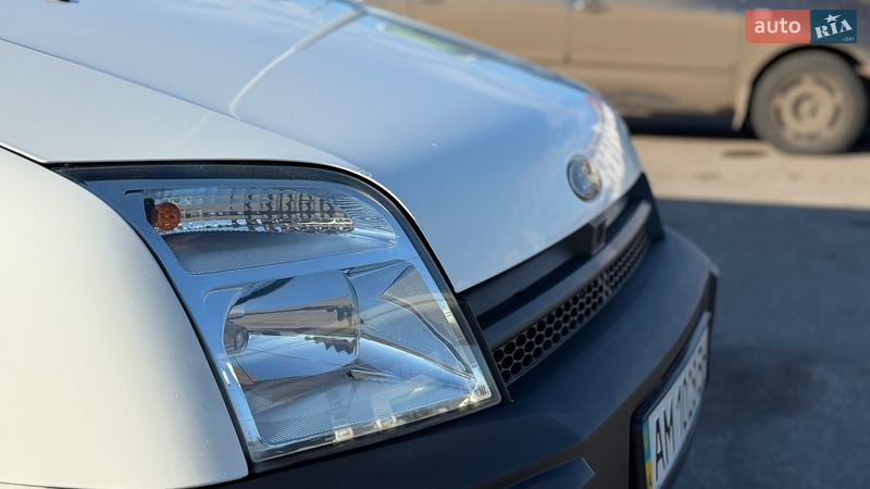 Мінівен Ford Transit Connect 2005 в Житомирі