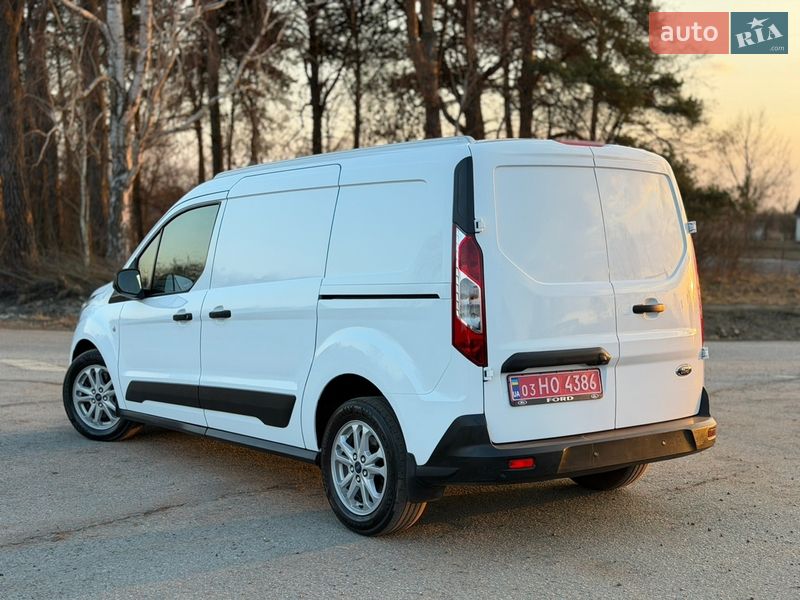 Вантажний фургон Ford Transit Connect 2022 в Радивиліві