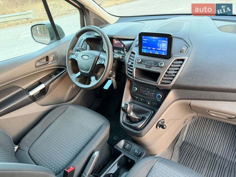 Вантажний фургон Ford Transit Connect 2022 в Радивиліві