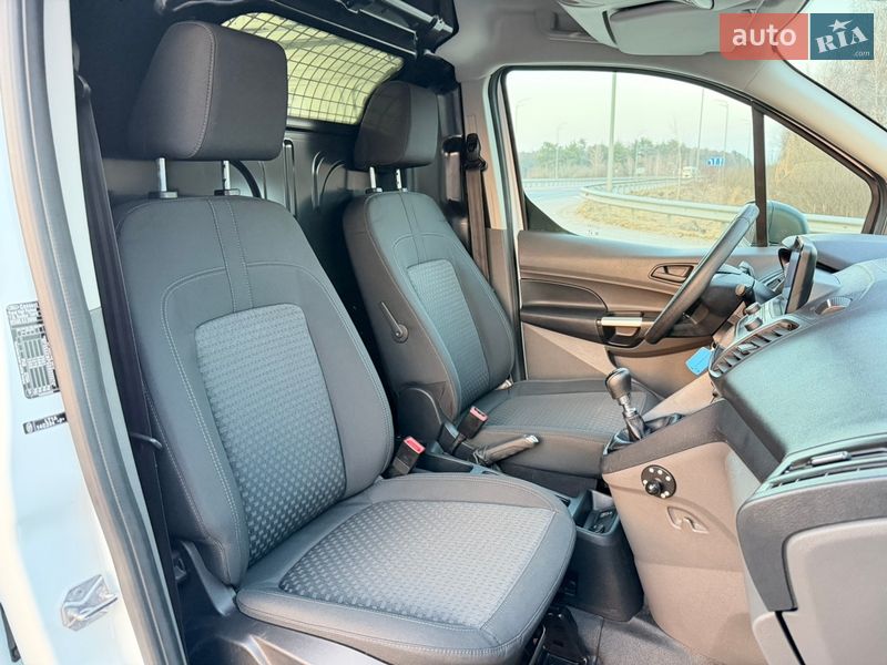 Вантажний фургон Ford Transit Connect 2022 в Радивиліві