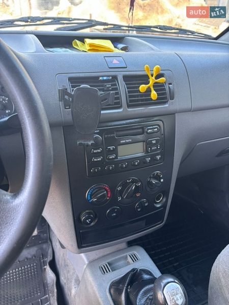 Минивэн Ford Transit Connect 2002 в Буче
