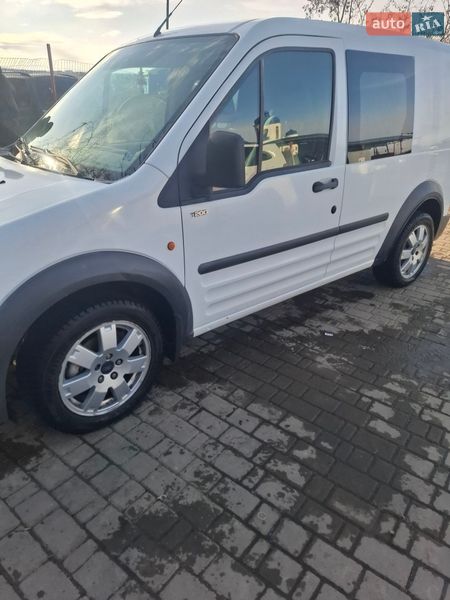 Мінівен Ford Transit Connect 2006 в Чернівцях
