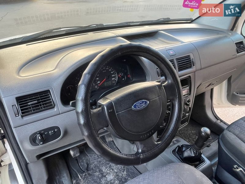 Мінівен Ford Transit Connect 2005 в Рівному