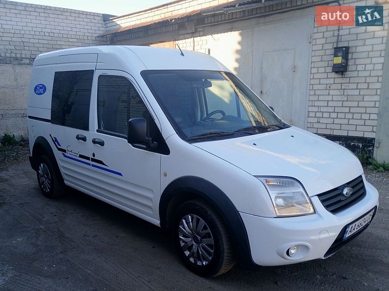 Минивэн Ford Transit Connect 2013 в Киеве