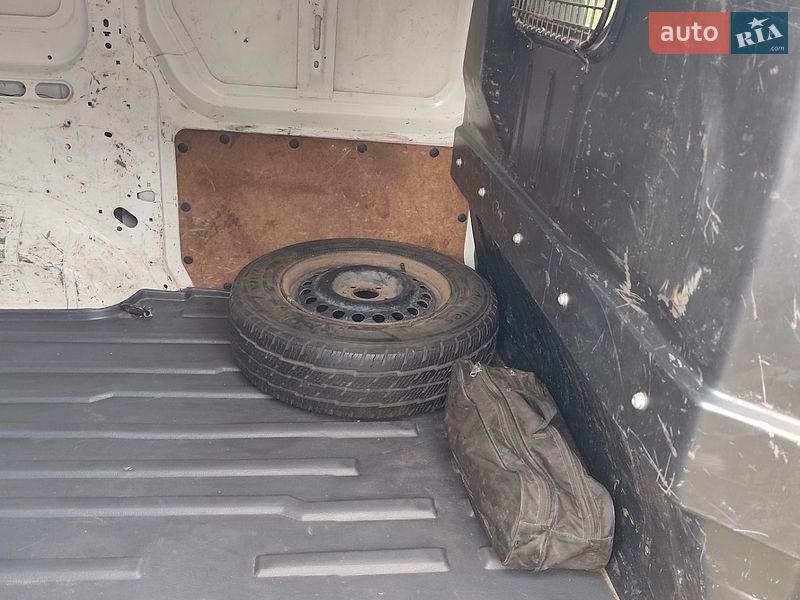 Грузовой фургон Ford Transit Connect 2012 в Киеве