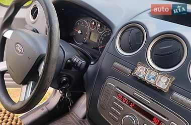Грузовой фургон Ford Transit Connect 2012 в Киеве