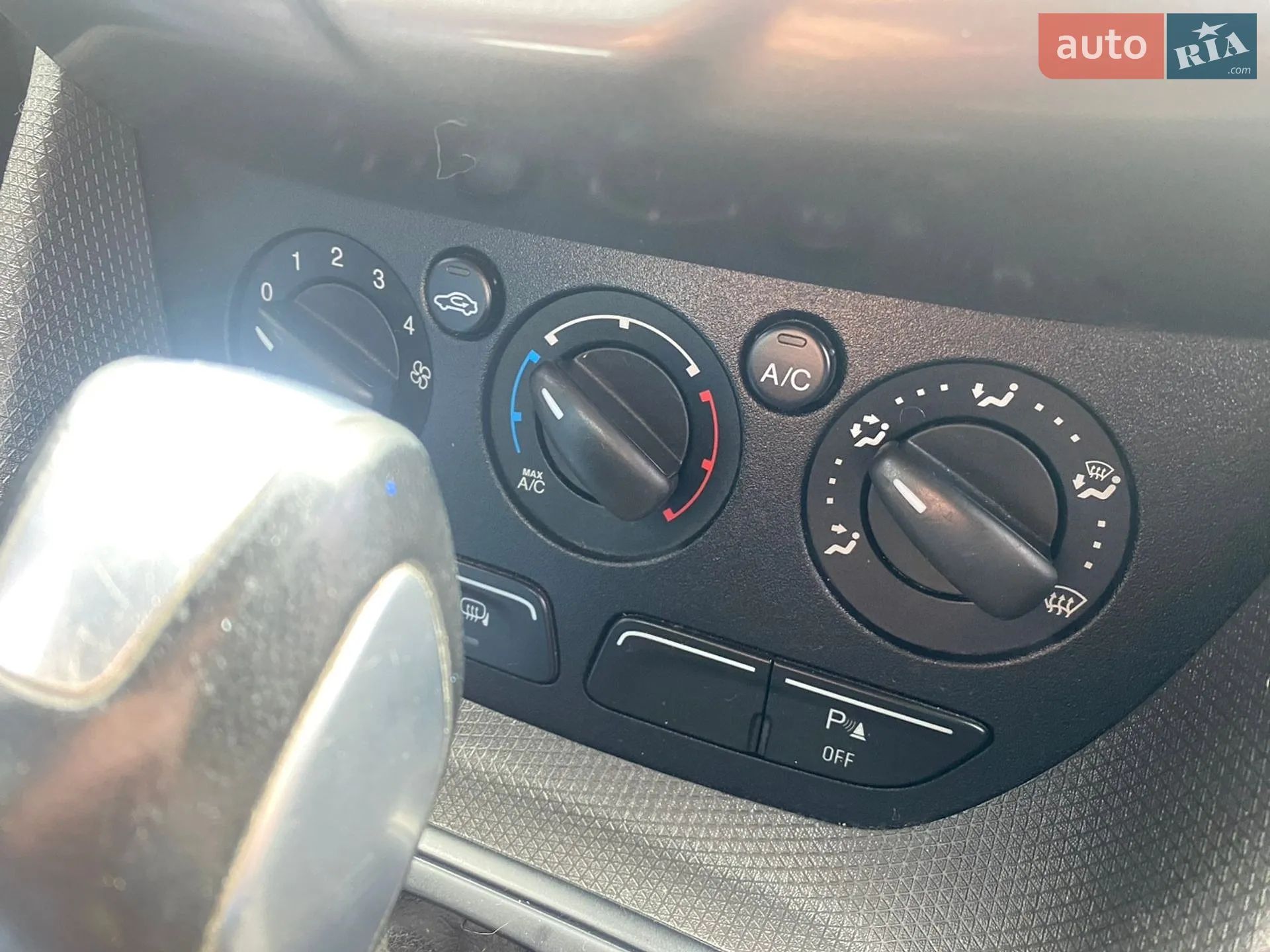 2015 Ford Transit Connect - мініатюра 8