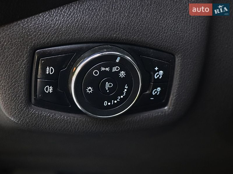 Грузовой фургон Ford Transit Connect 2016 в Кременчуге