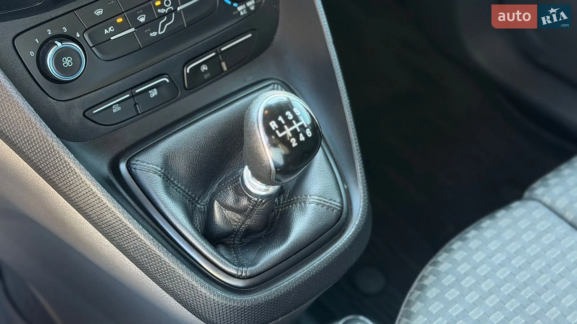 2018 Ford Transit Connect - мініатюра 28