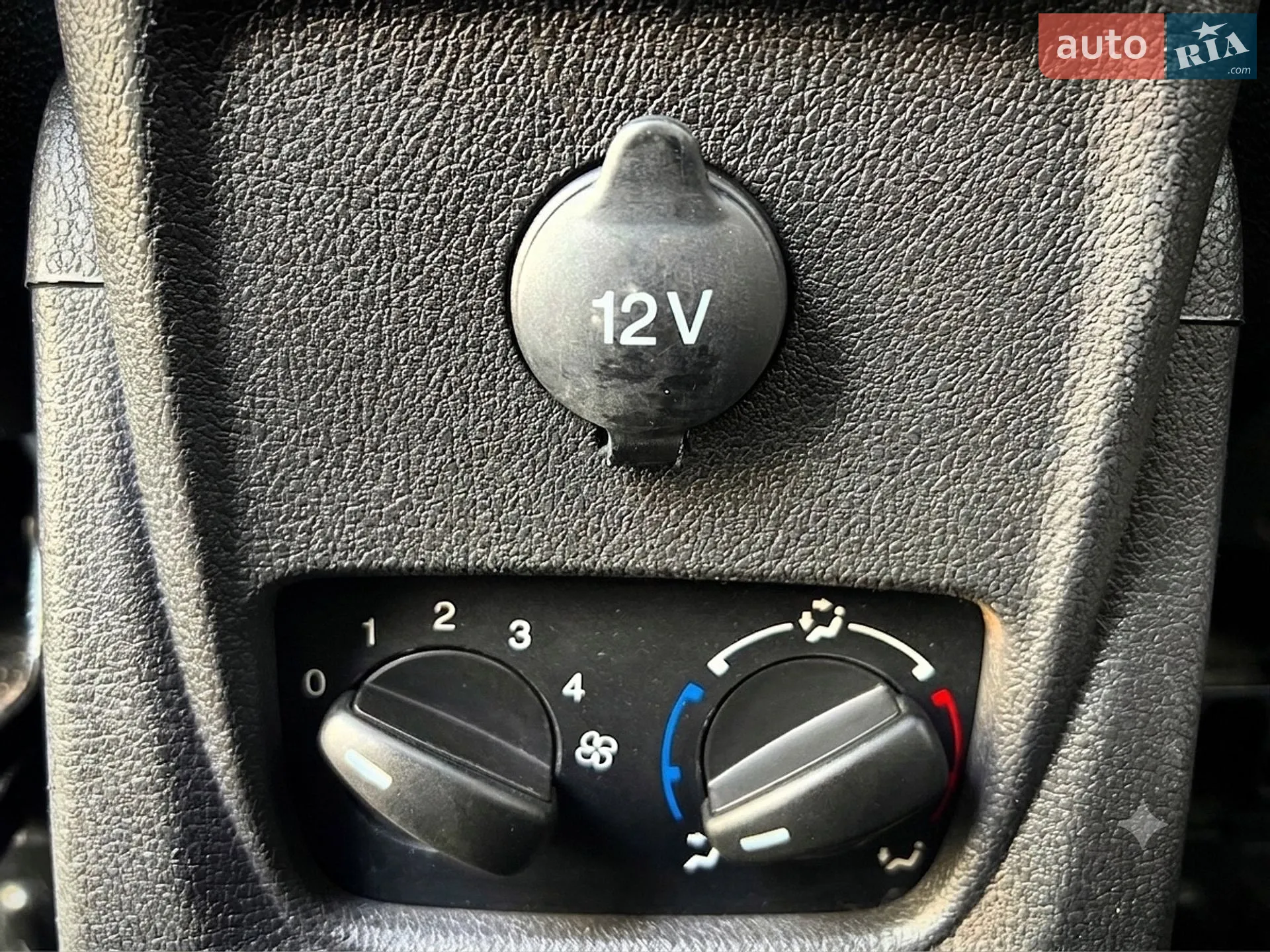 2015 Ford Transit Connect - мініатюра 20