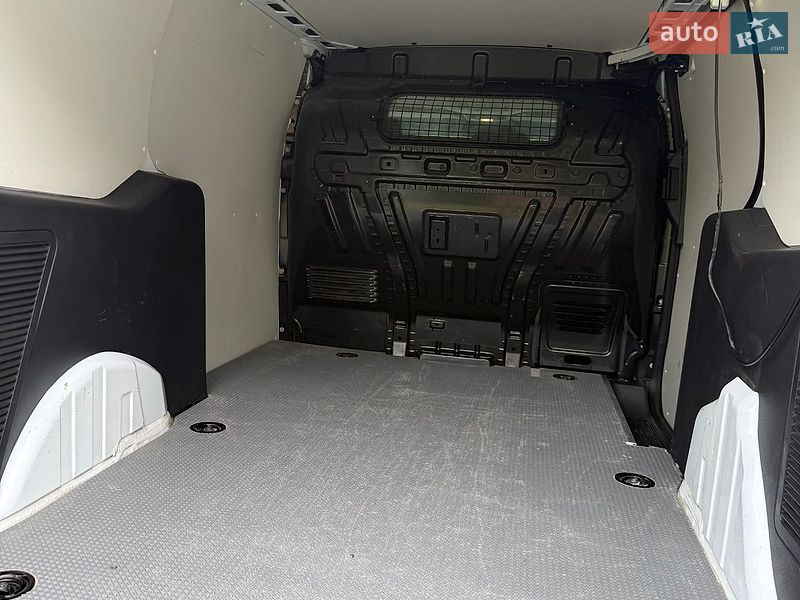 Вантажний фургон Ford Transit Connect 2015 в Кременці