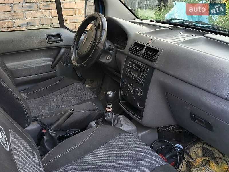 Грузовой фургон Ford Transit Connect 2004 в Киеве