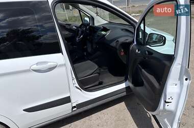 Грузовой фургон Ford Transit Courier 2015 в 