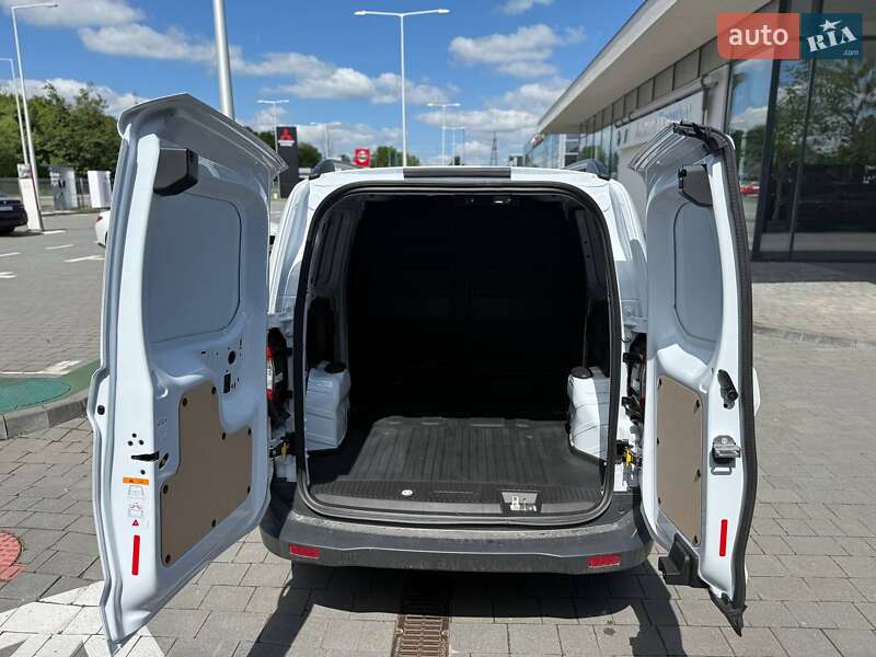 Вантажний фургон Ford Transit Courier 2023 в Івано-Франківську