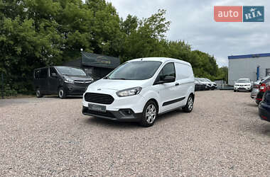 Вантажний фургон Ford Transit Courier 2020 в Рівному