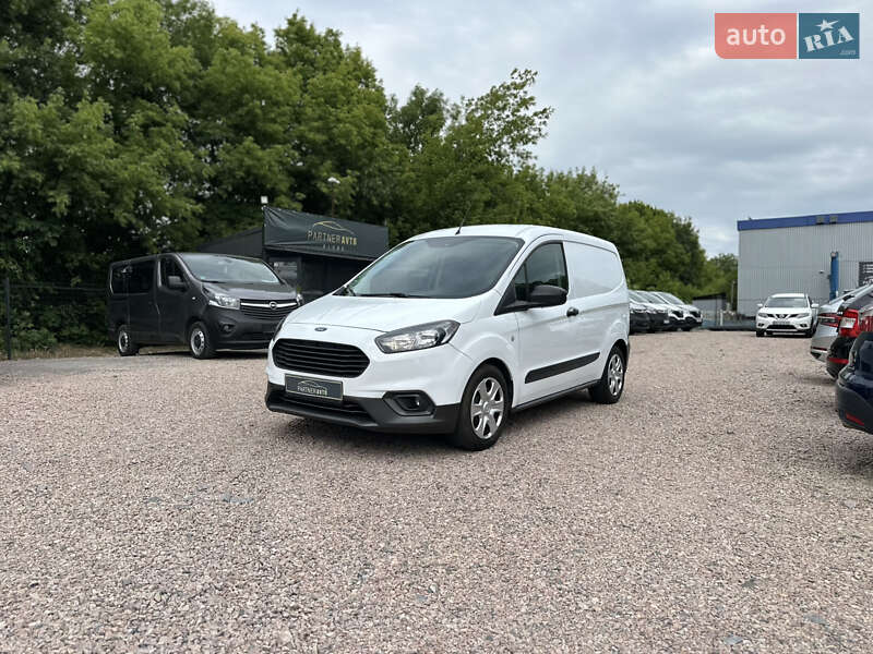 Ford Transit Courier 2020