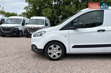 Грузовой фургон Ford Transit Courier 2020 в 