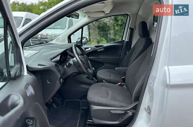Грузовой фургон Ford Transit Courier 2020 в 
