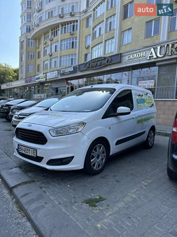 Вантажний фургон Ford Transit Courier 2015 в 