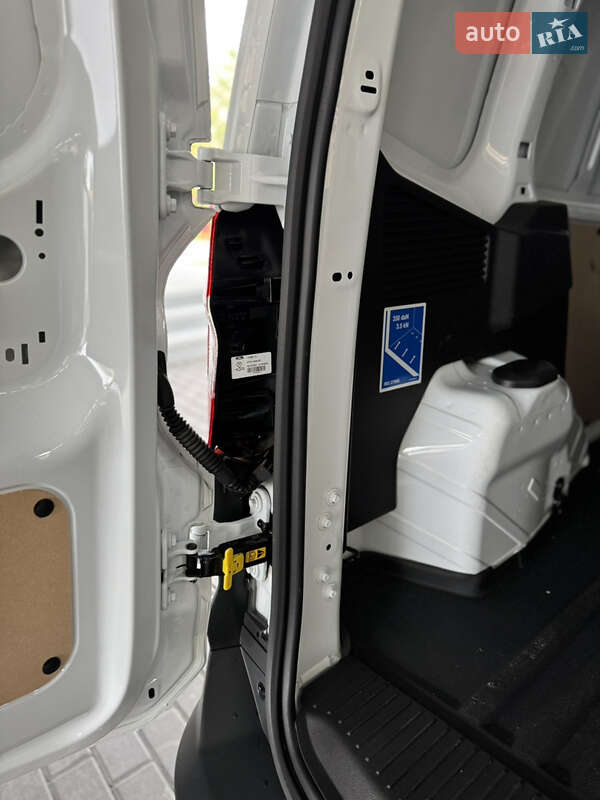 Грузовой фургон Ford Transit Courier 2021 в Киеве