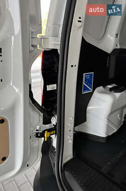 Грузовой фургон Ford Transit Courier 2021 в 