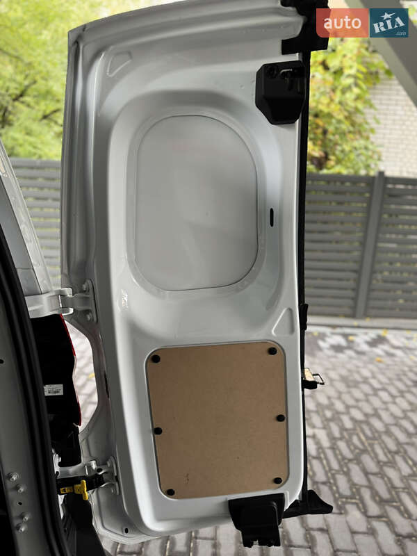 Грузовой фургон Ford Transit Courier 2021 в Киеве