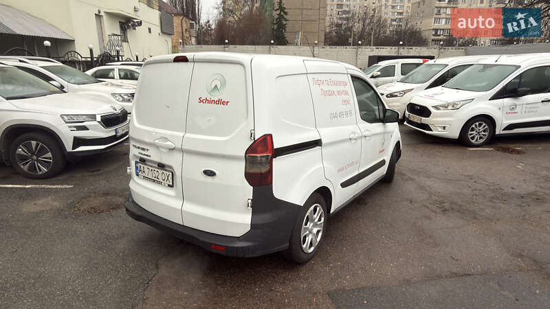 Грузовой фургон Ford Transit Courier 2015 в Киеве