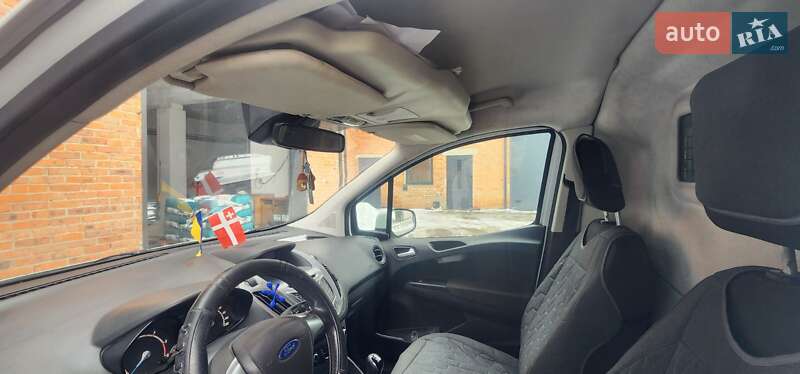 Грузовой фургон Ford Transit Courier 2015 в Луцке