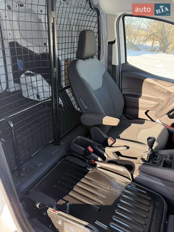 Грузовой фургон Ford Transit Courier 2022 в Киеве фото 9 Грузовой фургон Ford Transit Courier 2022 в Киеве