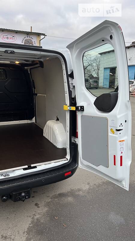 Грузовой фургон Ford Transit Custom 2017 в Луцке фото 17 Грузовой фургон Ford Transit Custom 2017 в Луцке