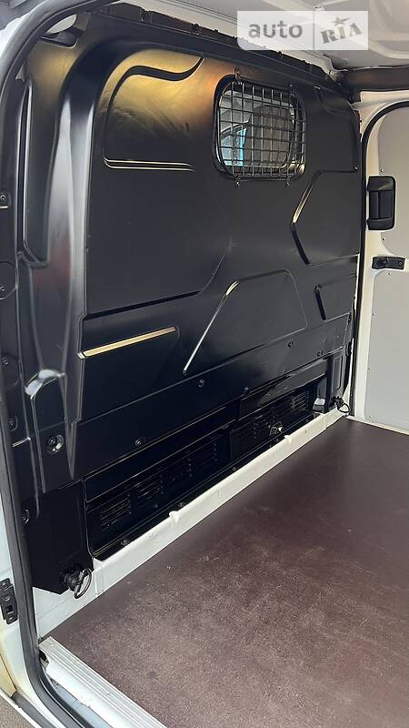 Грузовой фургон Ford Transit Custom 2017 в Луцке фото 24 Грузовой фургон Ford Transit Custom 2017 в Луцке