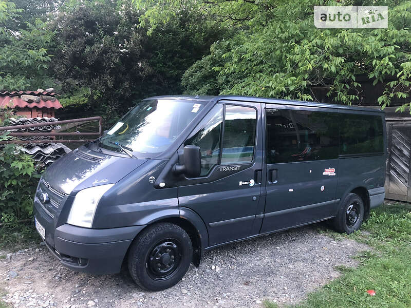 Мінівен Ford Transit Custom 2012 в Яремчі