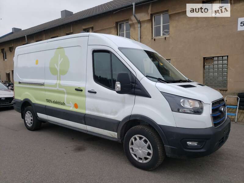 Минивэн Ford Transit Custom 2023 в 