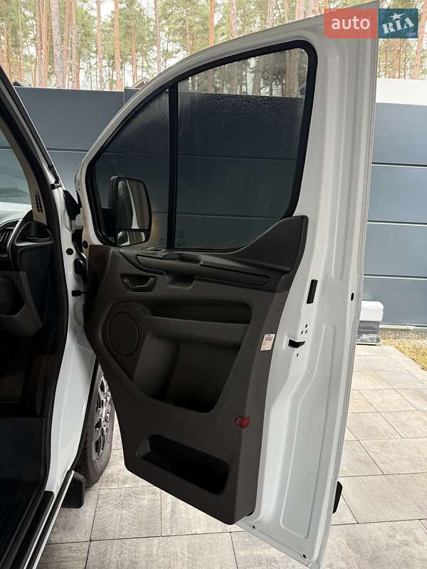 Грузовой фургон Ford Transit Custom 2022 в Киеве