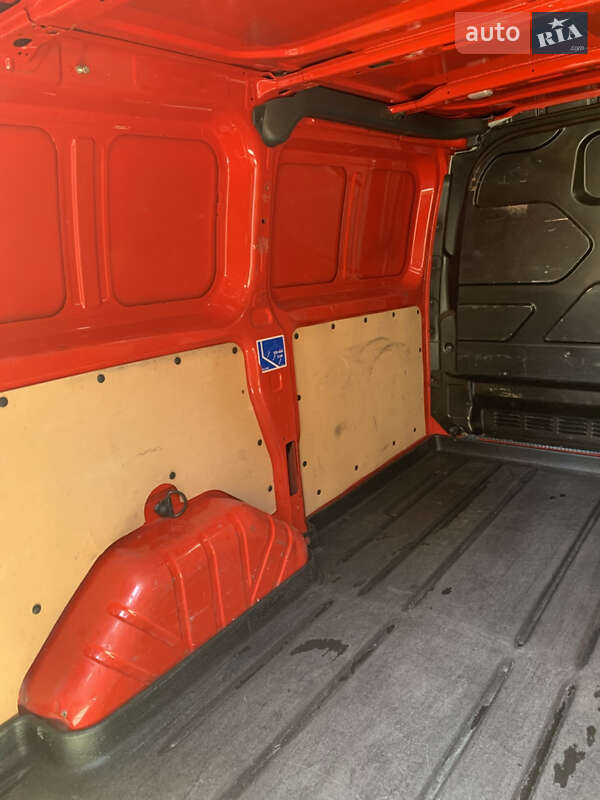 Вантажний фургон Ford Transit Custom 2015 в Львові