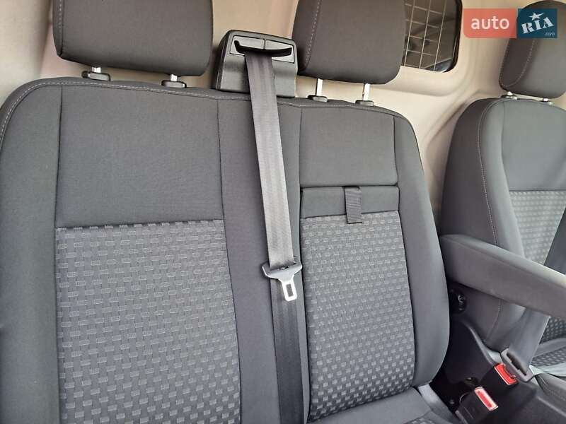 Вантажний фургон Ford Transit Custom 2018 в Львові