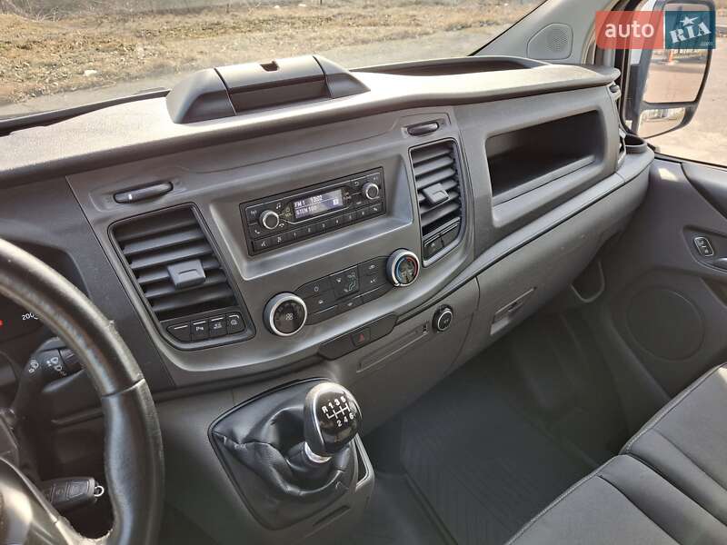 Вантажний фургон Ford Transit Custom 2020 в Коростені