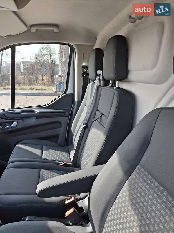 Вантажний фургон Ford Transit Custom 2020 в Коростені