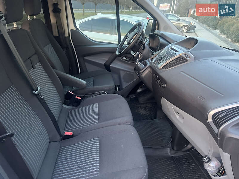 Минивэн Ford Transit Custom 2015 в Ужгороде