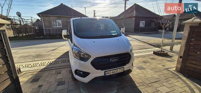 Минивэн Ford Transit Custom 2018 в 