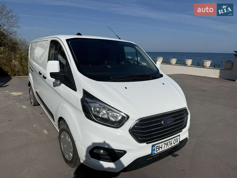 Вантажний фургон Ford Transit Custom 2020 в 