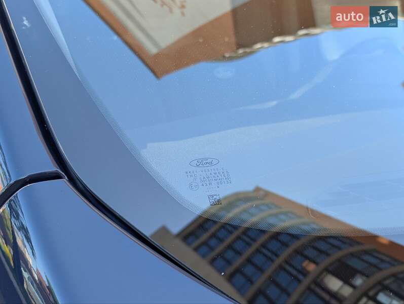 Вантажний фургон Ford Transit Custom 2014 в Івано-Франківську