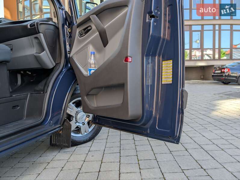 Вантажний фургон Ford Transit Custom 2014 в Івано-Франківську