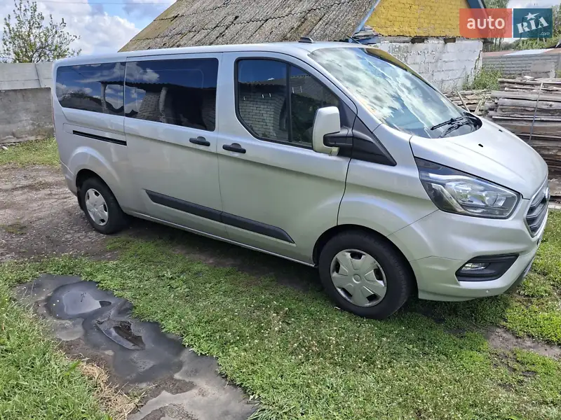 Минивэн Ford Transit Custom 2021 в 