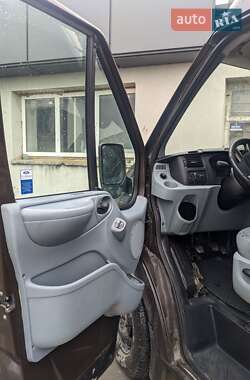 Ліфтбек Ford Transit Custom 2013 в 