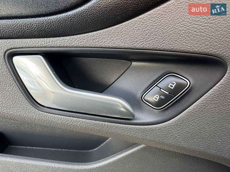 Вантажний фургон Ford Transit Custom 2020 в Луцьку