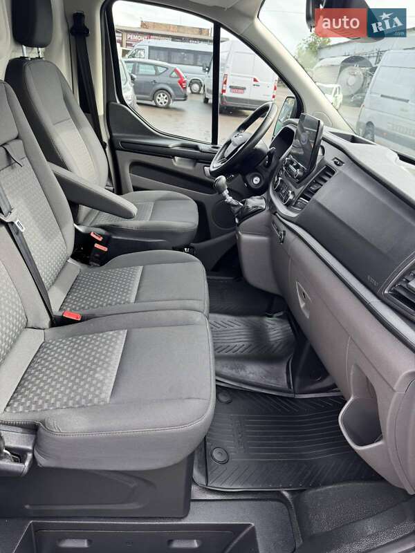 Вантажний фургон Ford Transit Custom 2020 в Луцьку