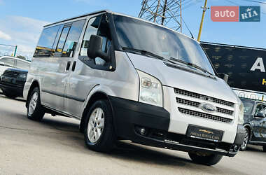 Минивэн Ford Transit Custom 2012 в 